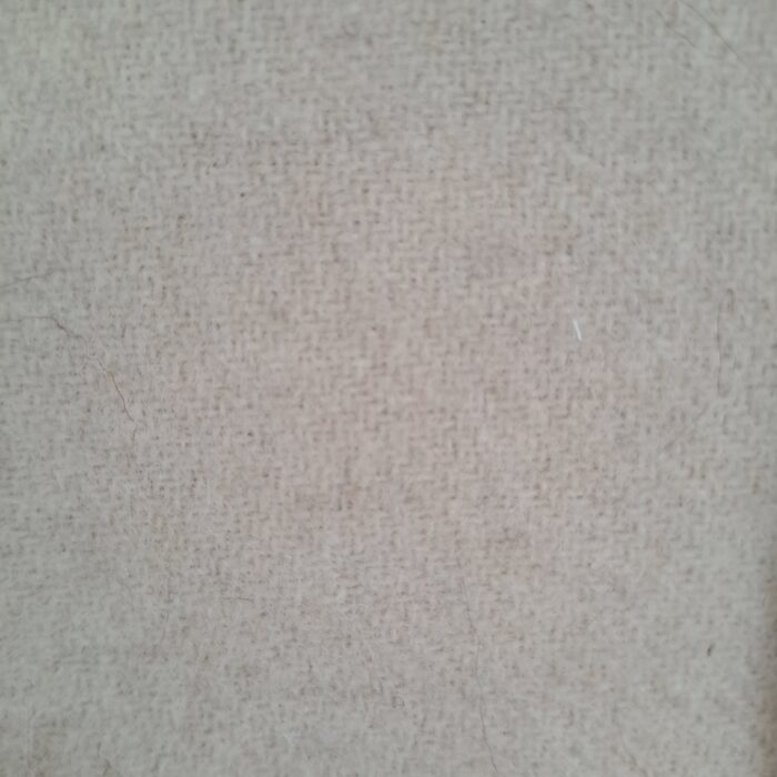 Yeti beige, Kunstfell-Plaid, Rückseite Wool-Cashmere cream, mit einer gratis Wärmflasche! - Image 4